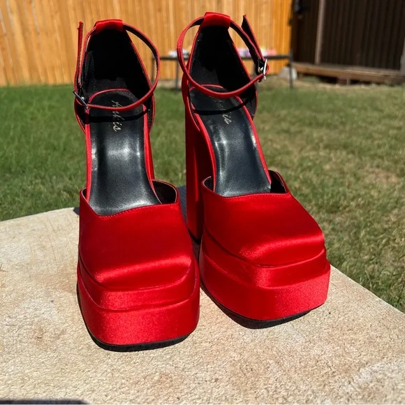 Chic Red Platform Heels by Aldo - Picture 2 of 6